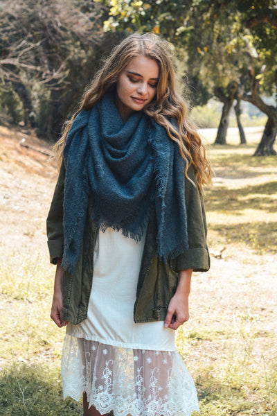 Luxury Mohair Square Scarf β Cozy & Elegant Wrap βοΈπ§£