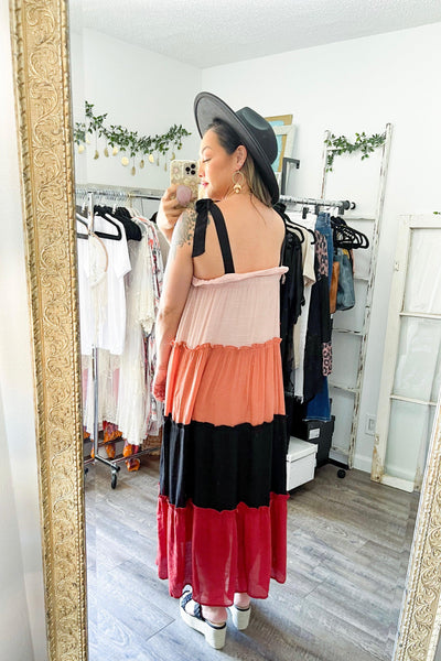 Size Medium // Colorblock Maxi Dress