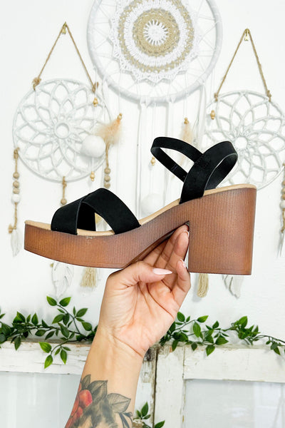 Size 6 // Black Platform Block Heel Sandal