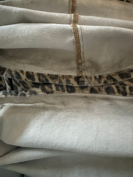 Size 7 // Personal Closet Judy Blue Leopard Bells