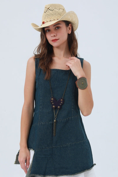 Western Butterfly Necklace – Fringe & Stud Details 🦋⛓️