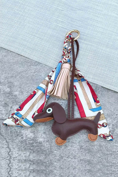 Fringed Dachshund Leather Charm – Multi-Use Bag Accessory & Scarf Ring 🐶💫
