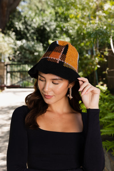 Plaid Bucket Hat Beanie Cozy Stylish Winter Look 🧶🧢