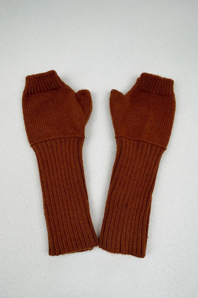 Cozy Ribbed Knit Arm Warmers & Winter Gloves – Stay Warm in Style Leto Collection