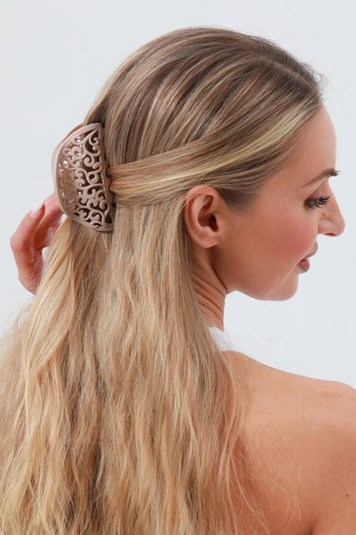 Openwork Engraving Hair Clip – New Fashion Detail 🌀