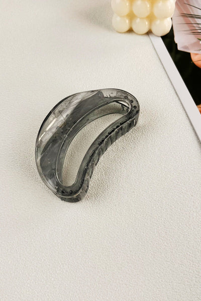 Crescent Moon Hair Clip – Minimalist Curve Design 🌙