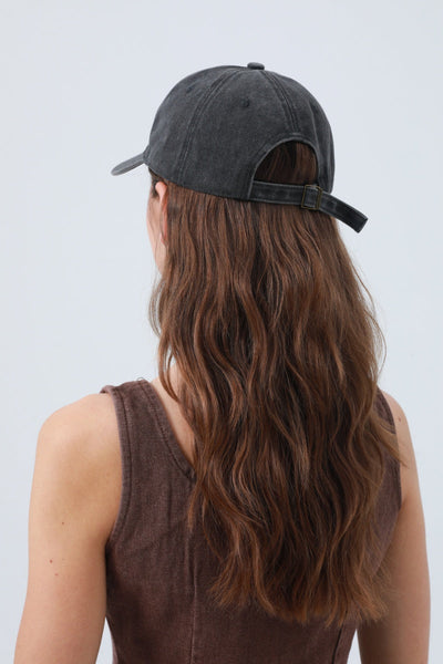 Heart Embroidered Washed Baseball Cap – Adjustable & Vintage ⚾❤️