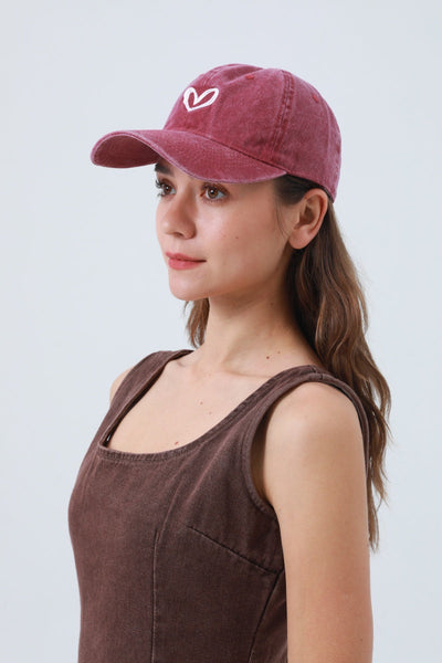 Heart Embroidered Washed Baseball Cap – Adjustable & Vintage ⚾❤️