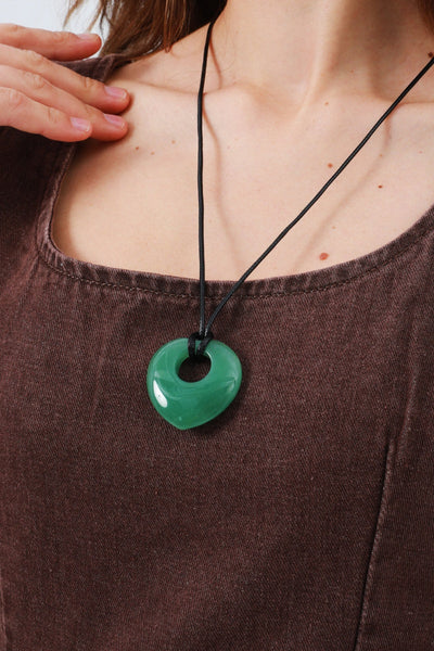 Hollow Heart Gemstone Pendant Necklace for Women – Delicate & Meaningful 💎