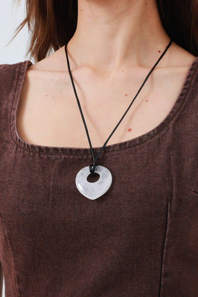 Hollow Heart Gemstone Pendant Necklace for Women – Delicate & Meaningful 💎