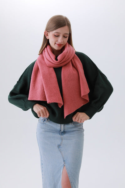 Classic Bias-Cut Scarf – Woven Elegance & Timeless Style ✨🧣