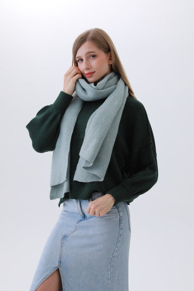 Classic Bias-Cut Scarf – Woven Elegance & Timeless Style ✨🧣