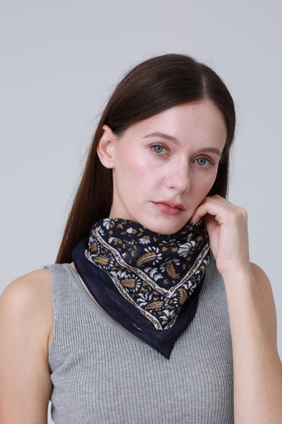 Printed Square Bandanas – Versatile Hair & Neck Scarf Set 🌸🧣