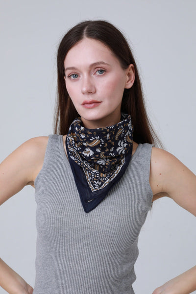 Printed Square Bandanas – Versatile Hair & Neck Scarf Set 🌸🧣