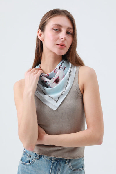 Camelia Floral Print Bandana – Smooth & Chic Scarf 🌺