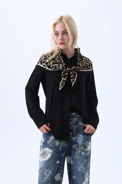Women's Elegant Square Scarf with Abstract Leaf Print & Houndstooth Trim