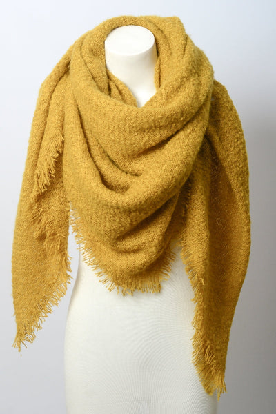Luxury Mohair Square Scarf – Cozy & Elegant Wrap ❄️🧣