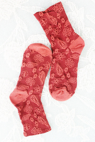 Cashew-Print Socks – Lightweight & Breathable Comfort 🌰🧦